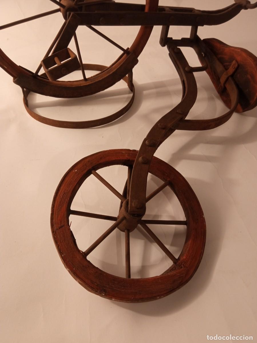 Antig&uuml;edades: biciceta de madera y hierro - Foto 13