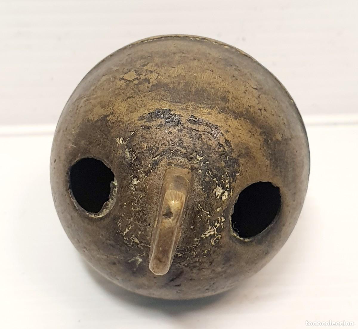 Antig&uuml;edades: ANTIGUO CASCABEL DE METAL - Foto 3