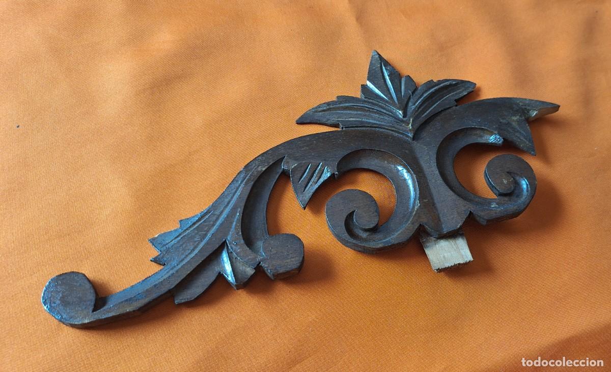 Antig&uuml;edades: Antiguo Copete - Remates de Madera para Mueble - Foto 3