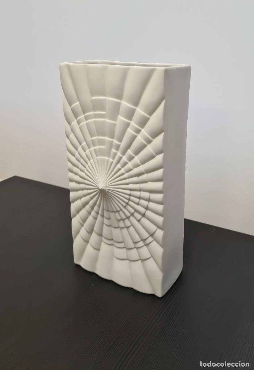 Antiguidades: Porcelana. Vasija alemana a&ntilde;os 60. Biscuit. Op Art.