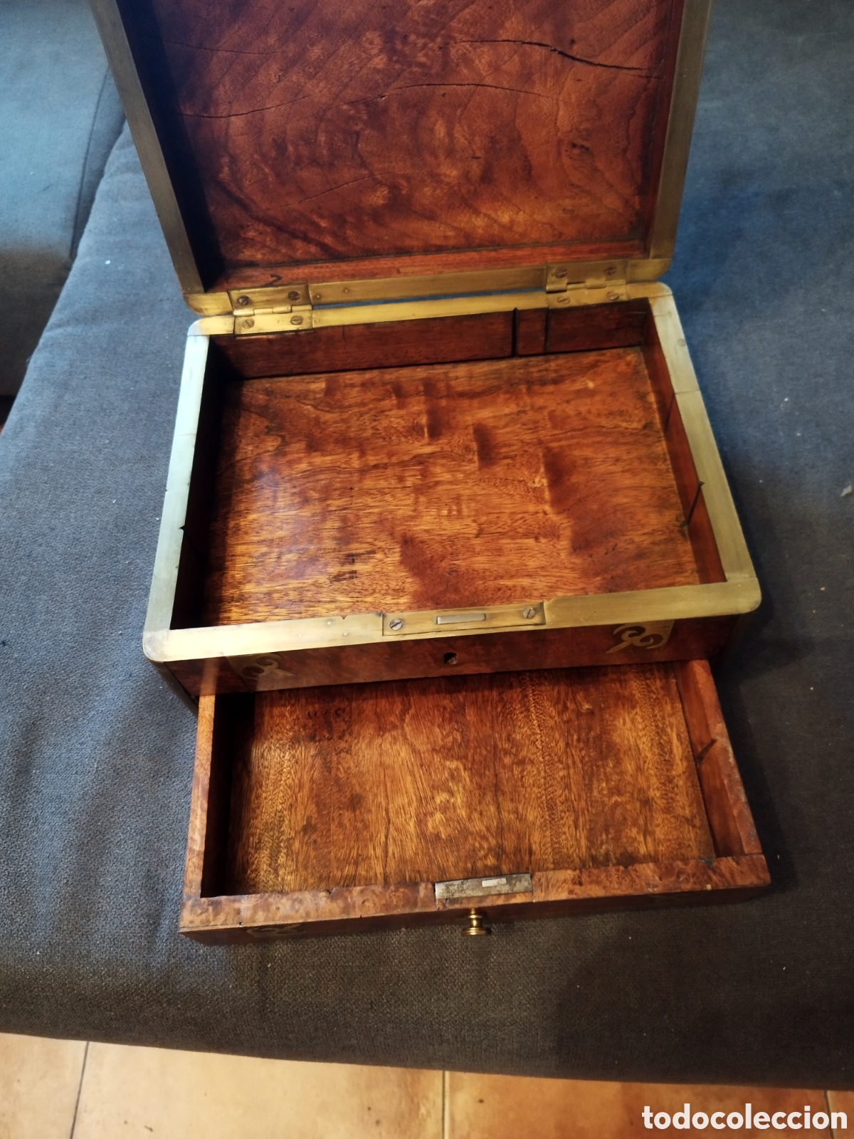 Antig&uuml;edades: Caja escritorio o viaje - Foto 3