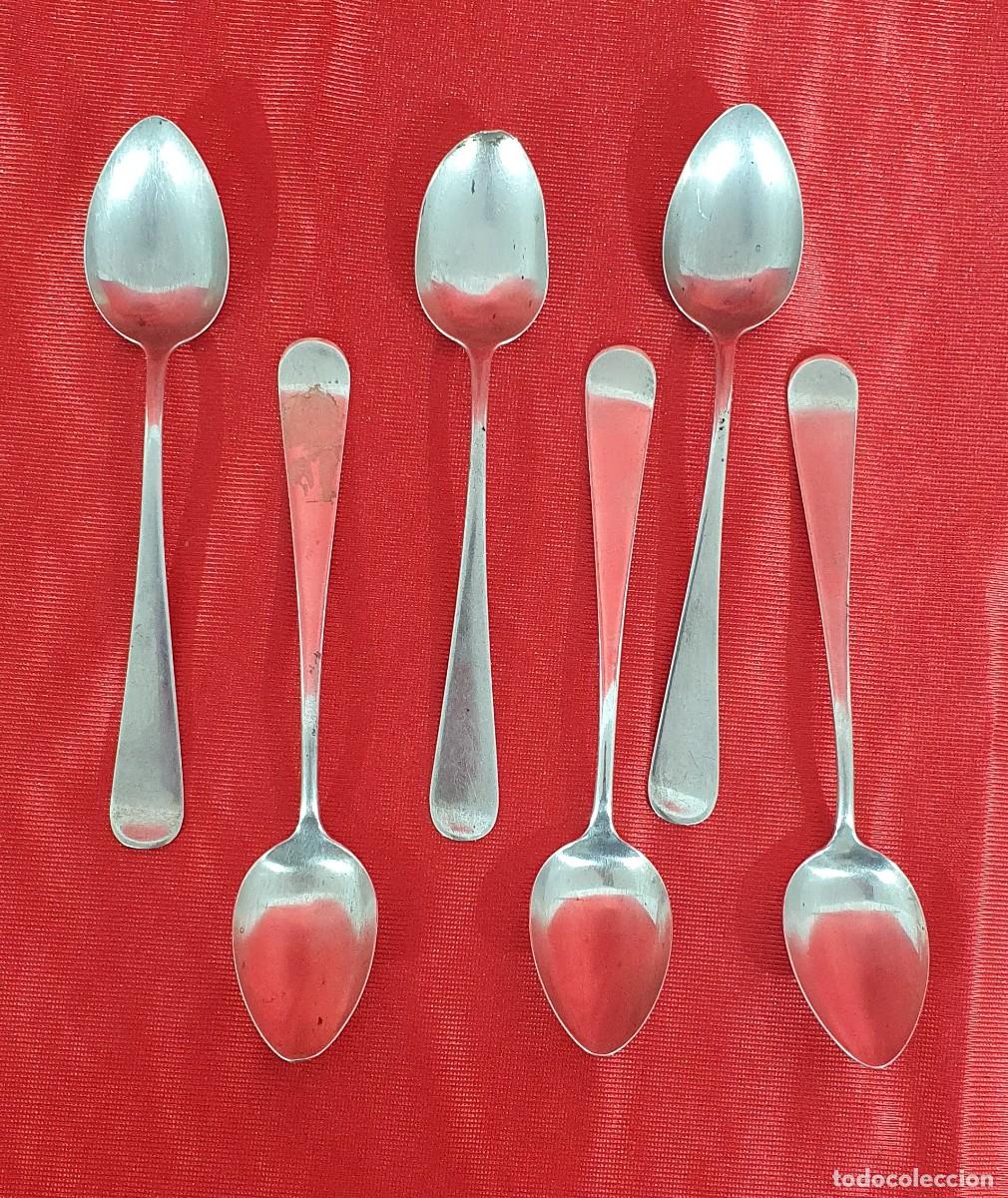 Antig&uuml;edades: Cucharas de postre en plata de ley - Foto 1