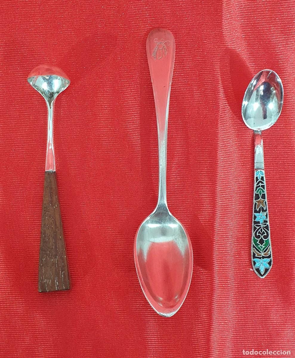 Antig&uuml;edades: Cucharas de postre antiguas de plata - Foto 1