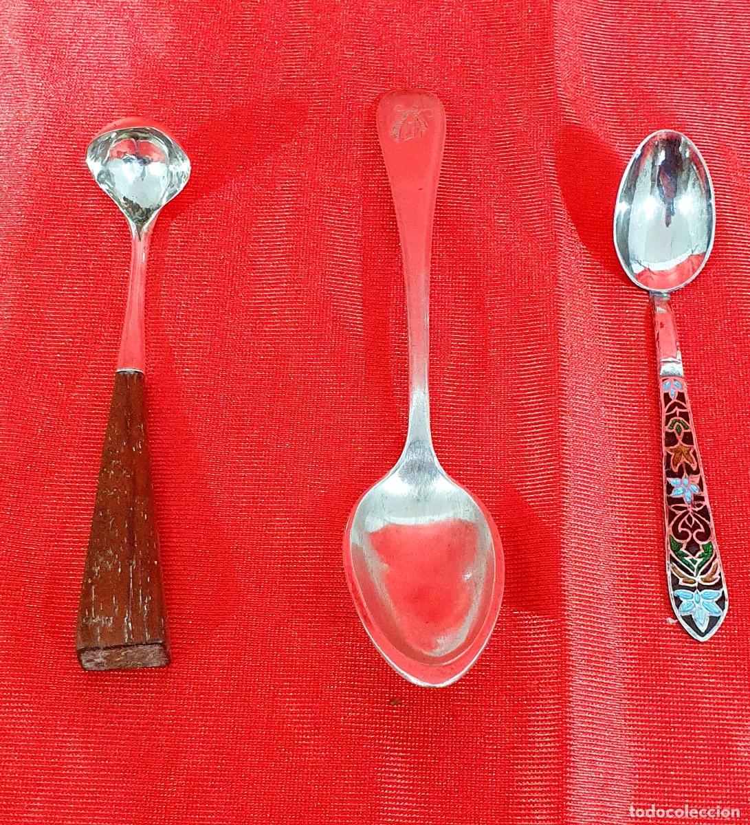 Antig&uuml;edades: Cucharas de postre antiguas de plata - Foto 2