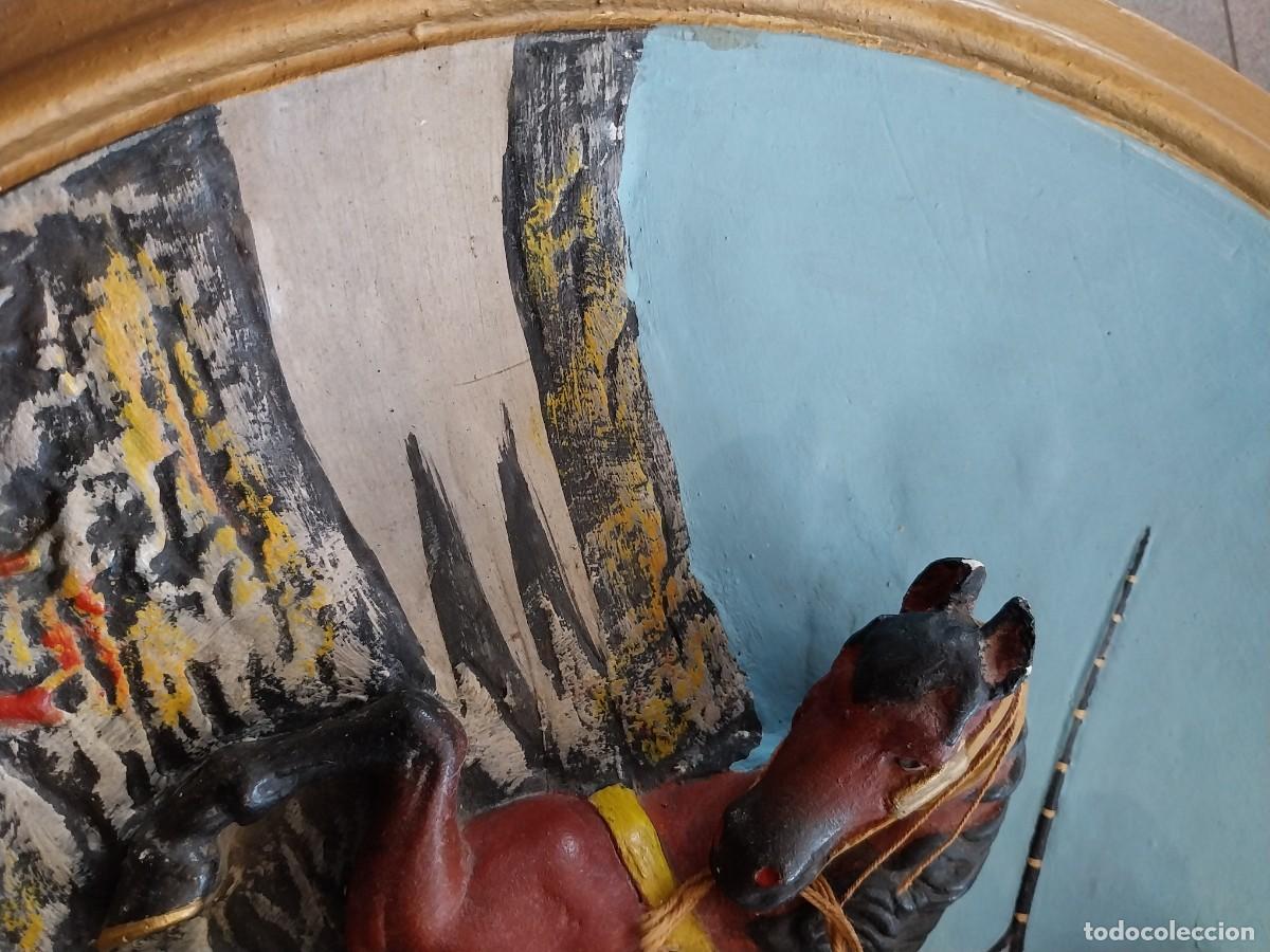 Antig&uuml;edades: Plato en relieve morisco a caballo - Foto 9
