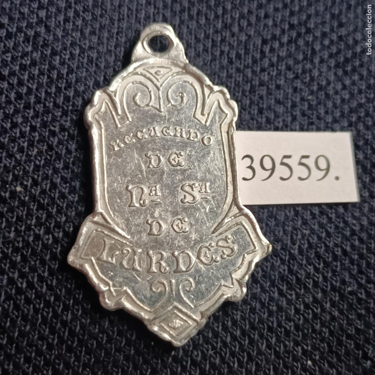 Antig&uuml;edades: medalla religiosa Lourdes - Foto 2