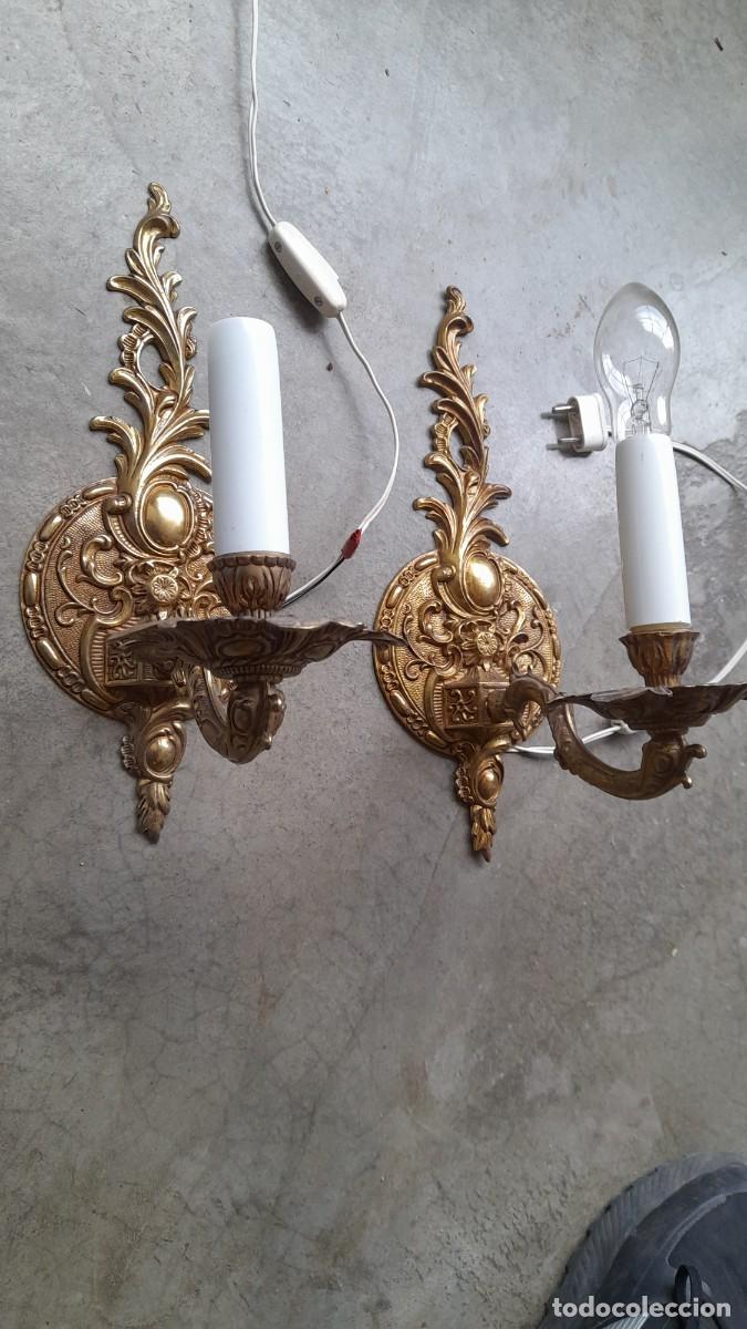 Antig&uuml;edades: 2 apliques l&aacute;mparas de bronce para pared - Foto 1