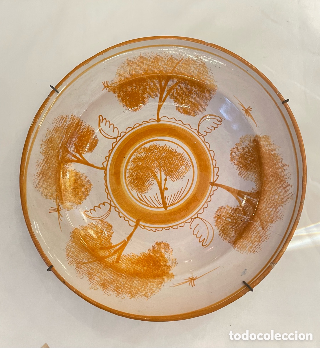 Antig&uuml;edades: Plato de Manises del S. XIX. - Foto 1