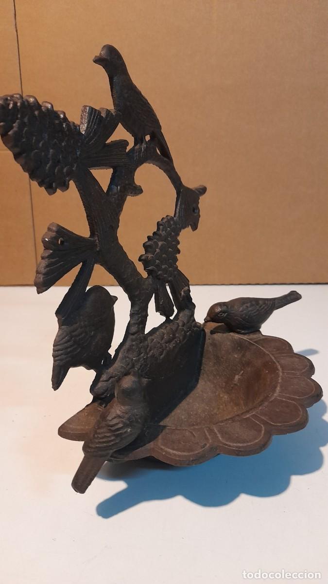 Antig&uuml;edades: COMEDERO PARA PAJAROS ( HIERRO ) - Foto 2