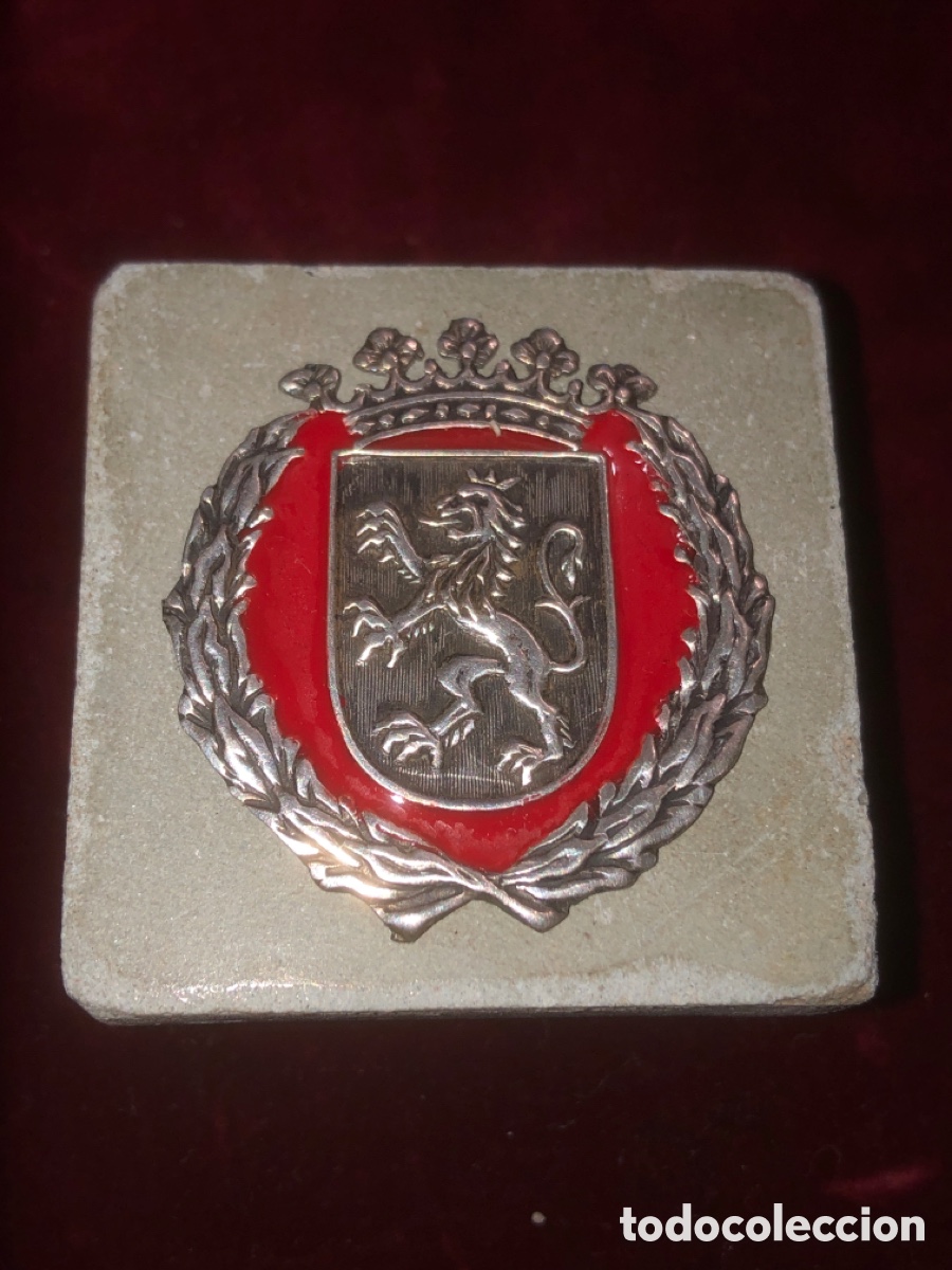 Antig&uuml;edades: Escudo Zaragoza (plata de ley) - Foto 1