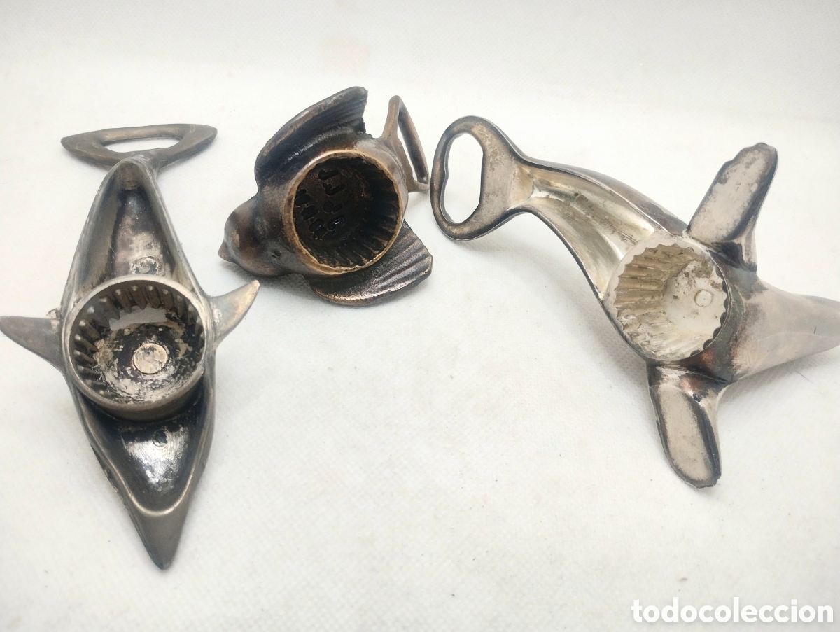 Antig&uuml;edades: Lote de abrebotellas en alpaca y bronce - Foto 3