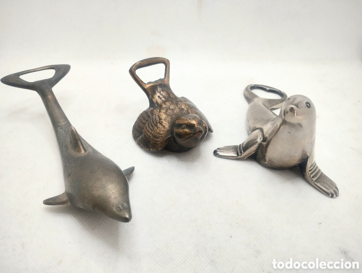 Antig&uuml;edades: Lote de abrebotellas en alpaca y bronce - Foto 1