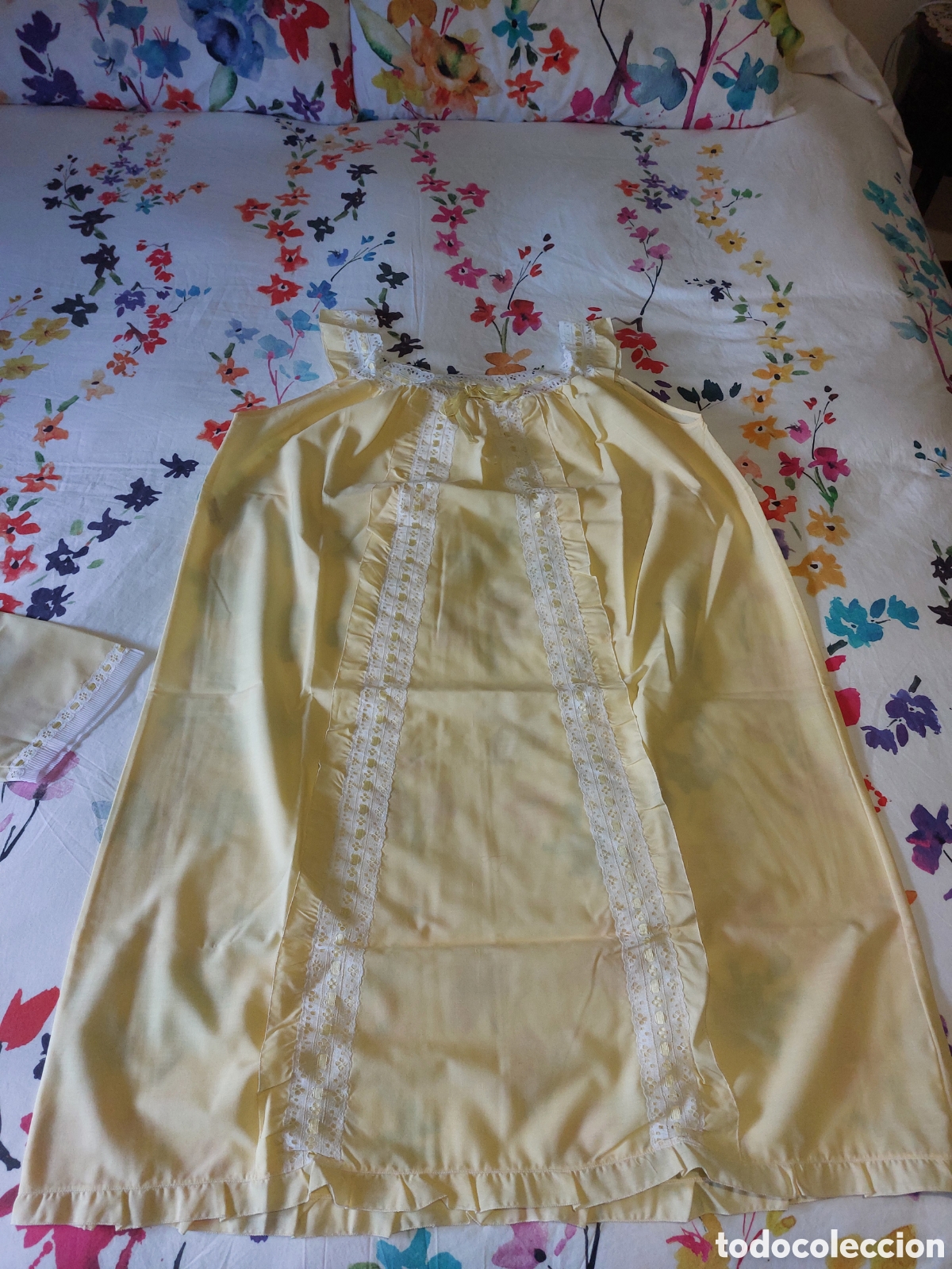 Antig&uuml;edades: Camis&oacute;n con torera a&ntilde;os 60 - Foto 2