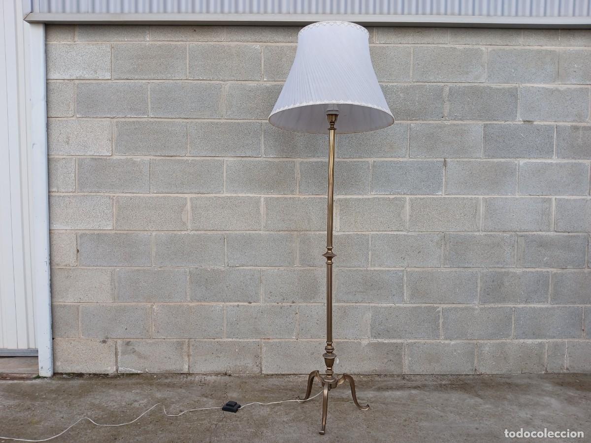 Antig&uuml;edades: Lampara de pie antigua bronce estilo ingles. - Foto 2
