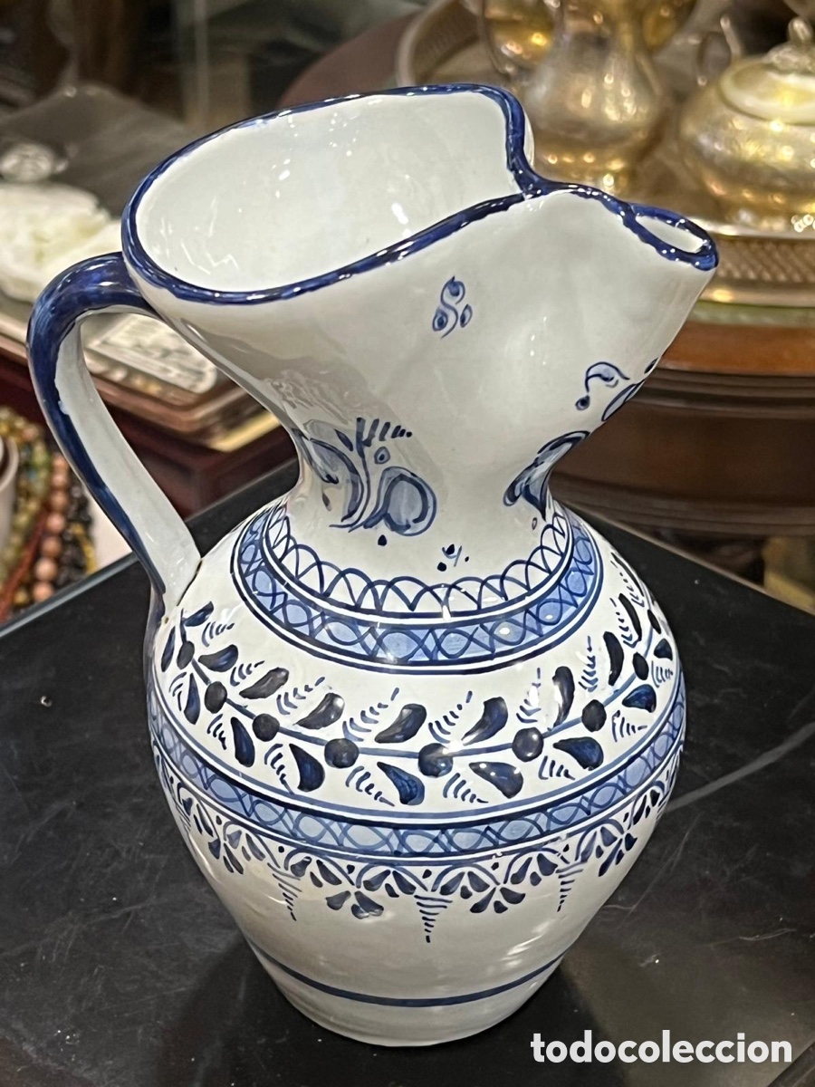 Antig&uuml;edades: Lote de 2 jarras de Talavera - Foto 10
