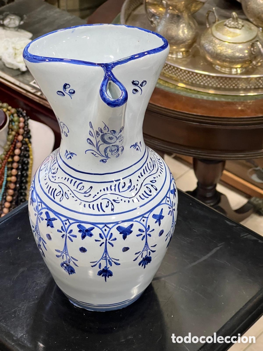 Antig&uuml;edades: Lote de 2 jarras de Talavera - Foto 15