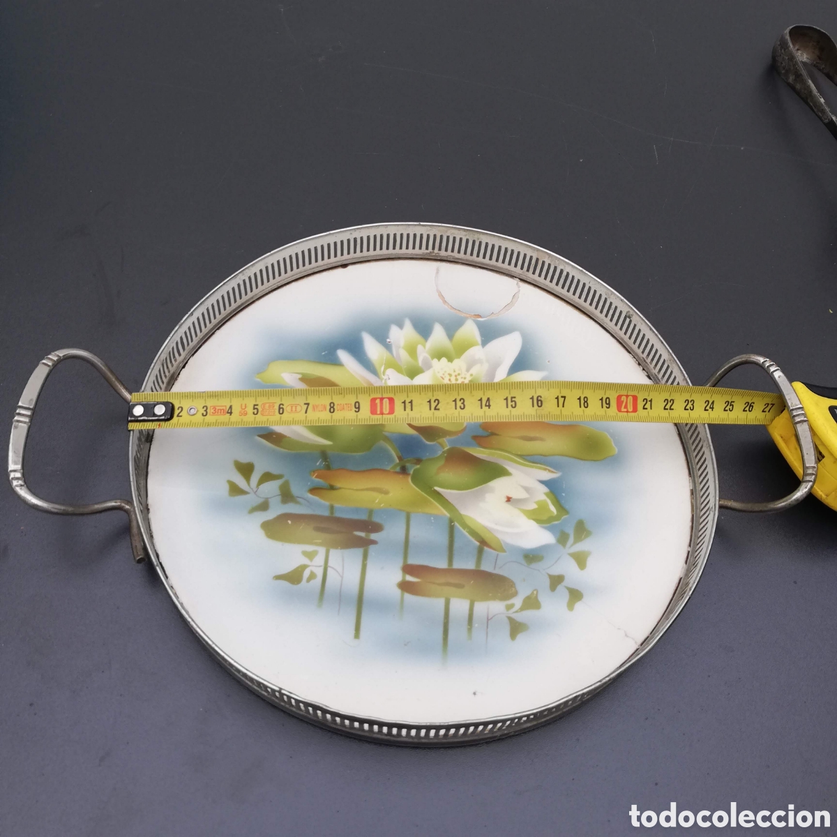 Antig&uuml;edades: BANDEJA DE SERVIR PLATEADA Y CERAMICA - Foto 1