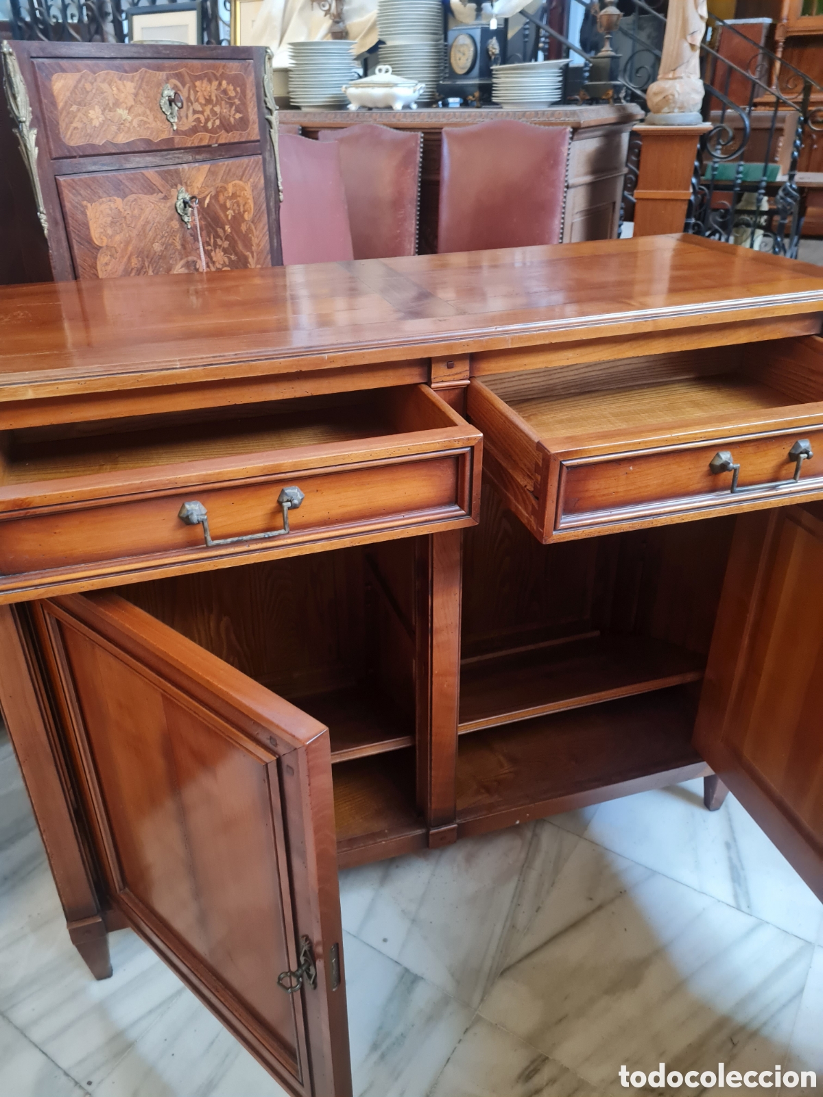 Antig&uuml;edades: Mueble c&oacute;moda en nogal del 50 - Foto 2