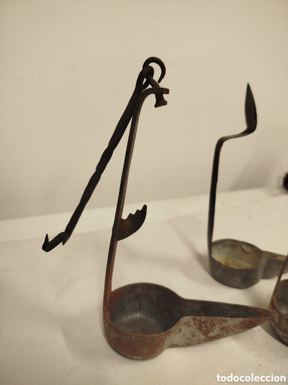 Antig&uuml;edades: Candilejas metalicas - Foto 1