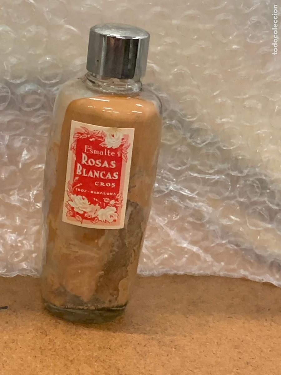 Antig&uuml;edades: Antigua botella de cosmetica ROSAS BLANCAS, Cros, Barcelona. Mide unos 10cms altura.