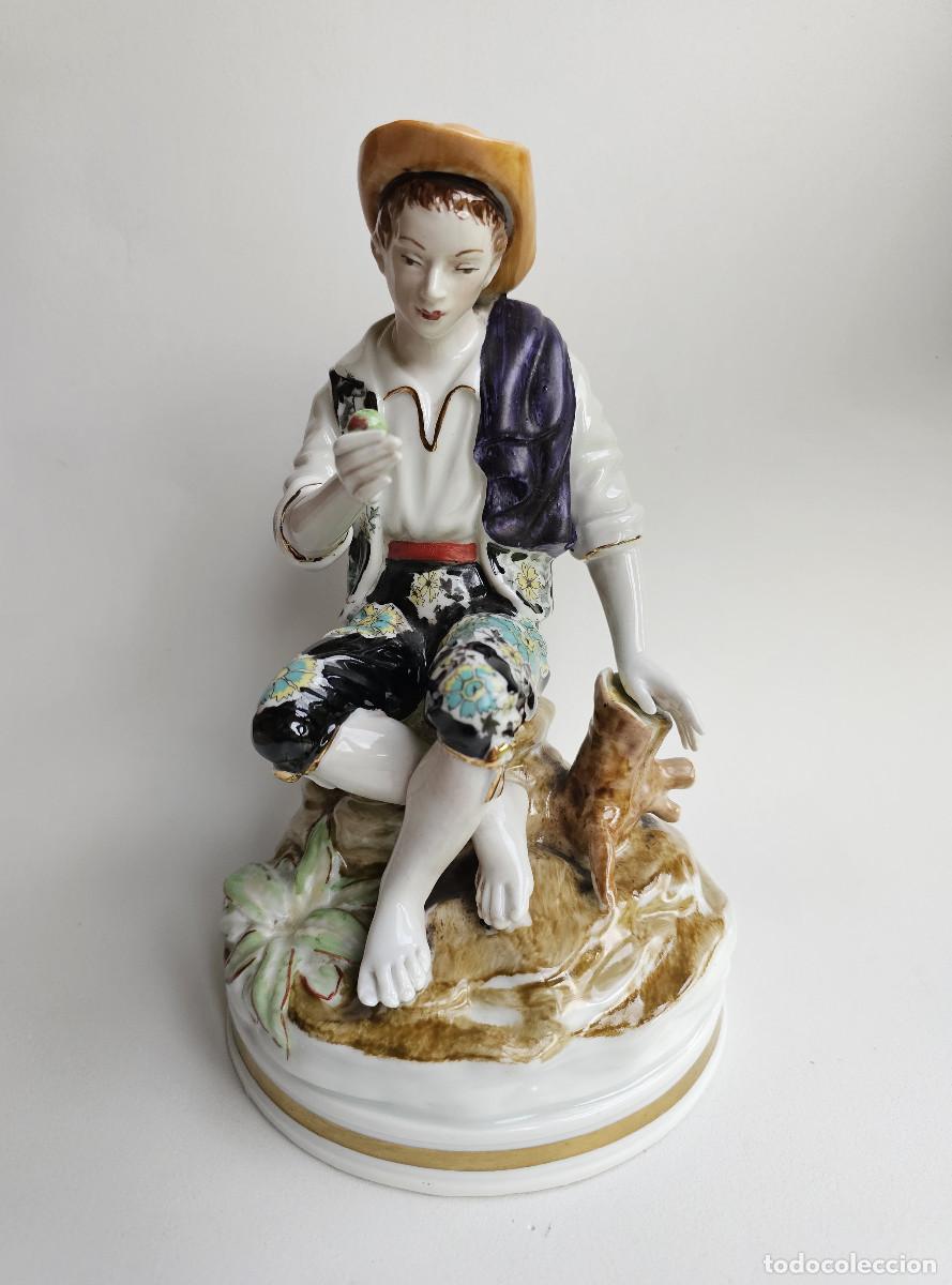 Antig&uuml;edades: FIGURA DE PORCELANA HISPANIA - Foto 1