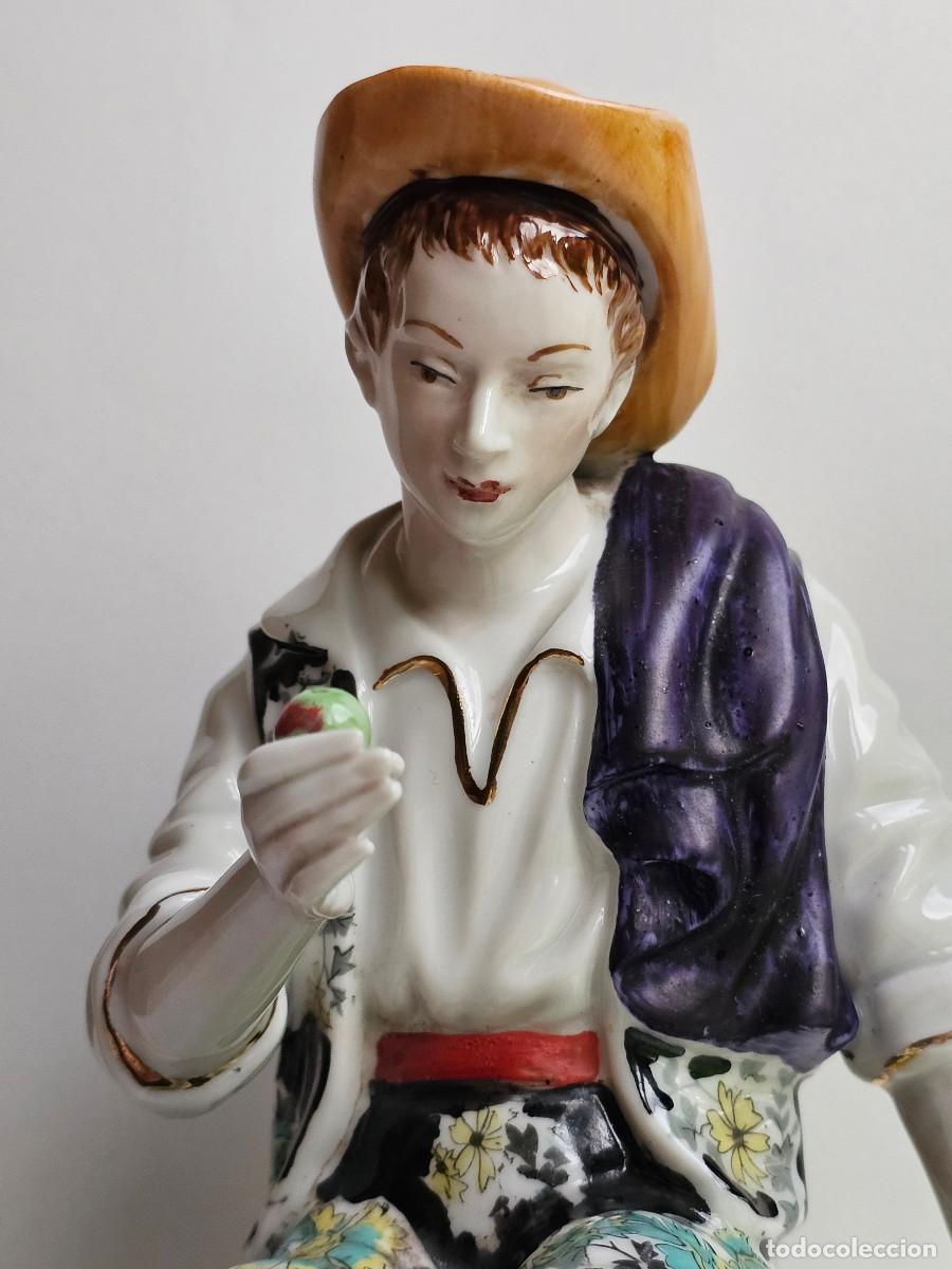 Antig&uuml;edades: FIGURA DE PORCELANA HISPANIA - Foto 2