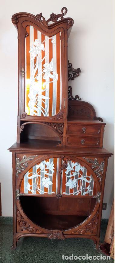 Antig&uuml;edades: MUEBLE MODERNISTA TIPO VITRINA - Foto 1