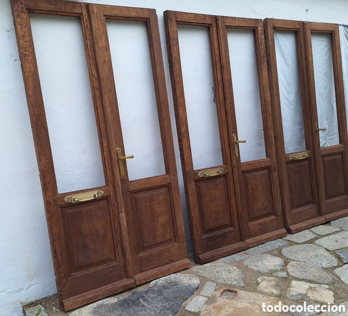 Antig&uuml;edades: Conjunto de puertas macizas - Foto 1