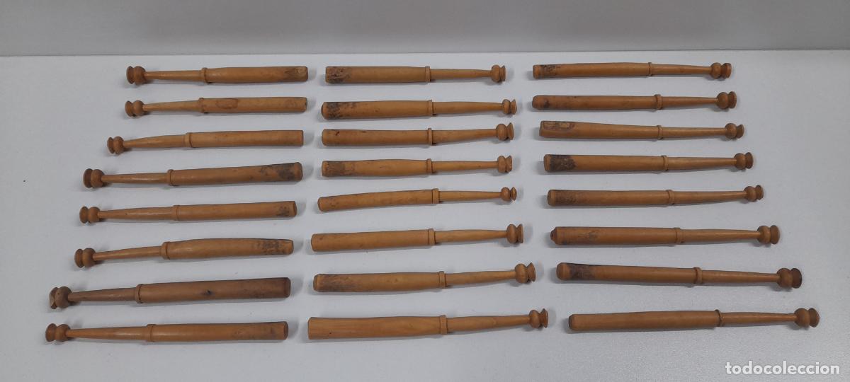 Antig&uuml;edades: BOLILLOS ANTIGUOS EN MADERA - Foto 2