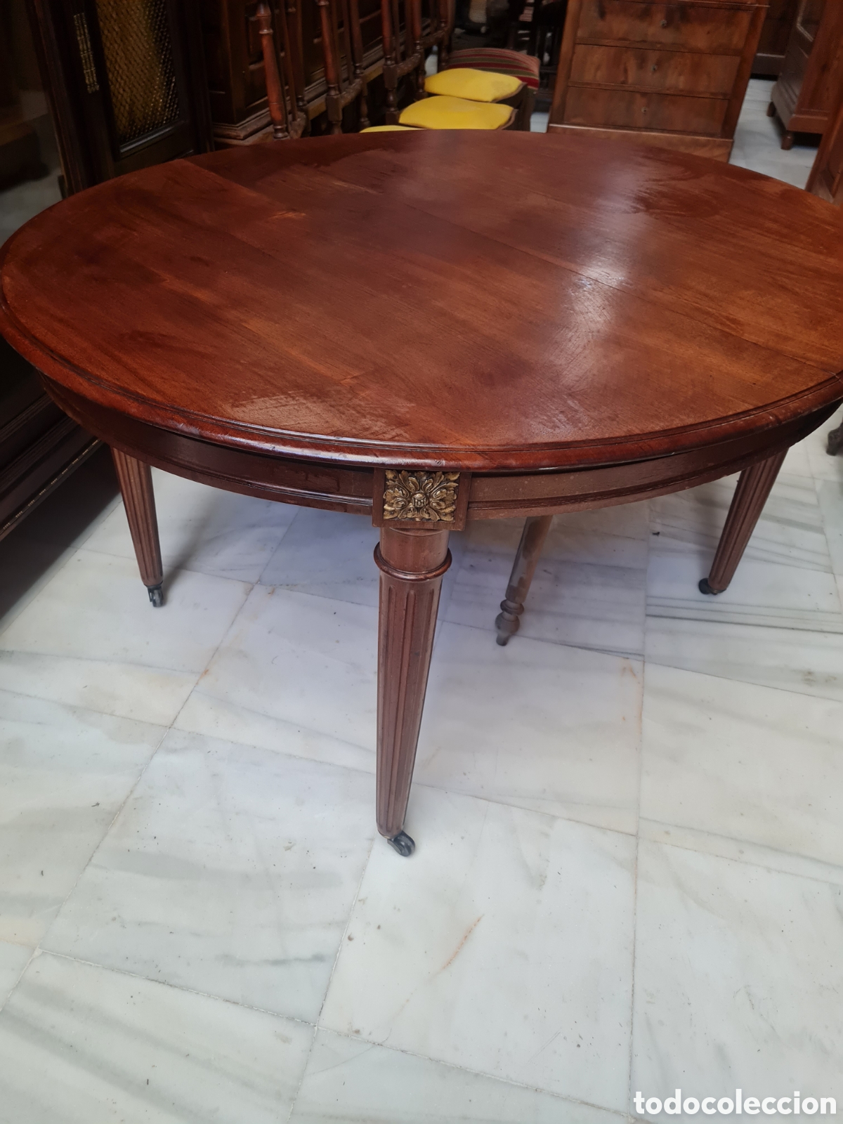Antig&uuml;edades: Mesa Luis 16 en nogal - Foto 3