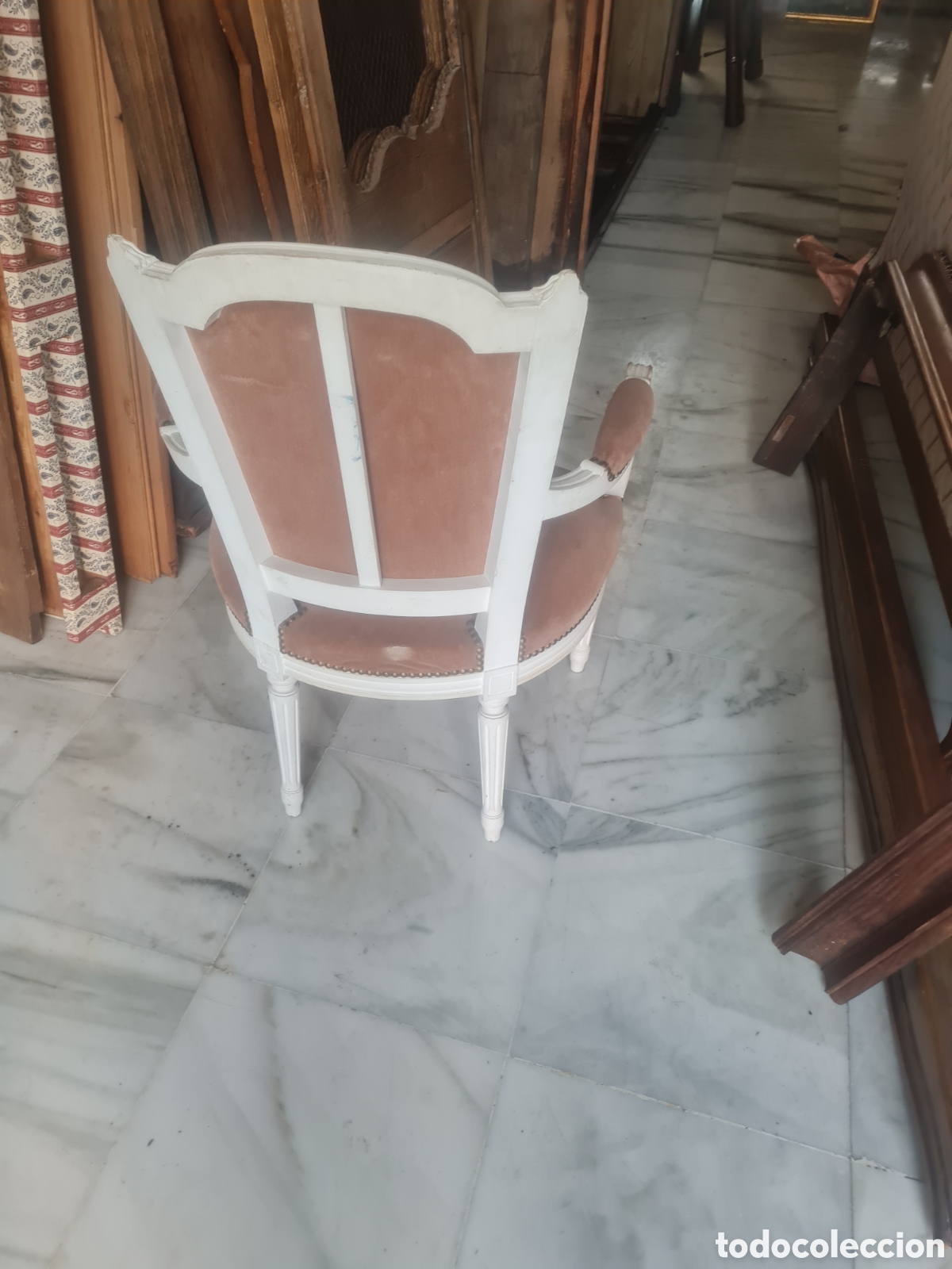 Antig&uuml;edades: Sill&oacute;n pintado en madera - Foto 3