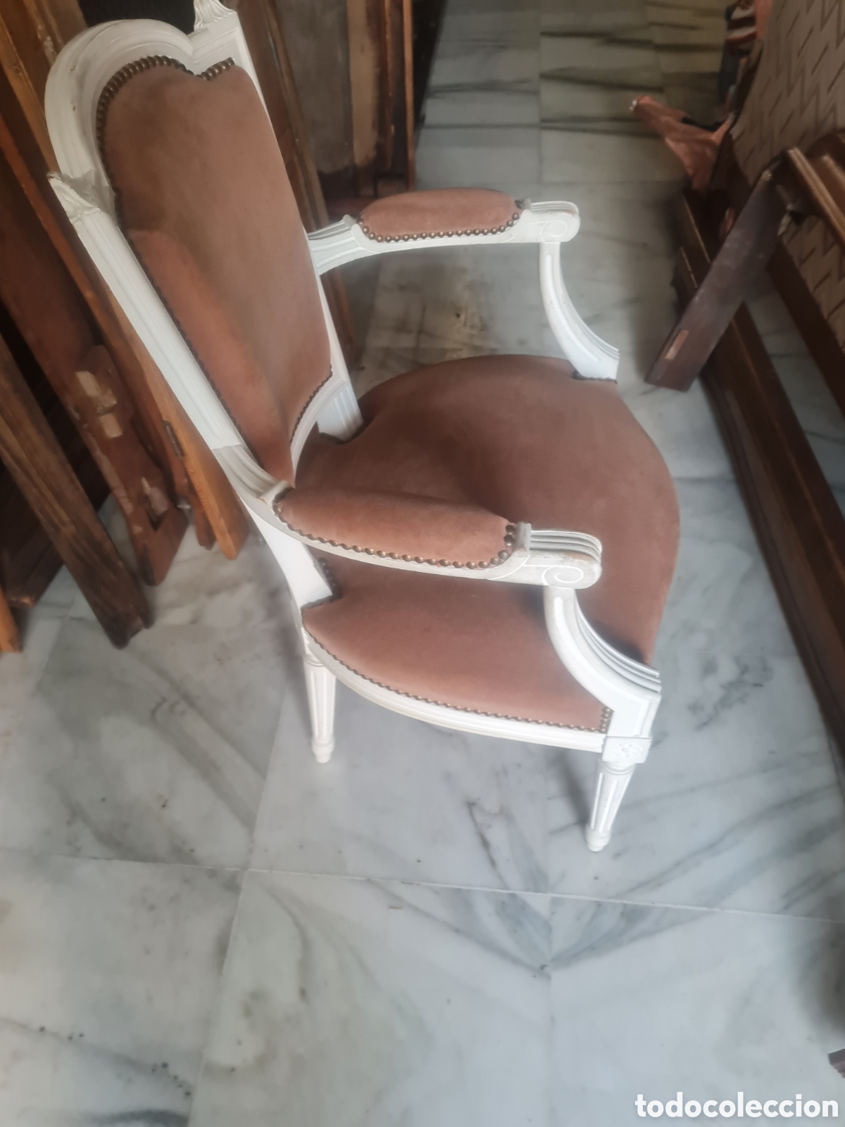 Antig&uuml;edades: Sill&oacute;n pintado en madera - Foto 5