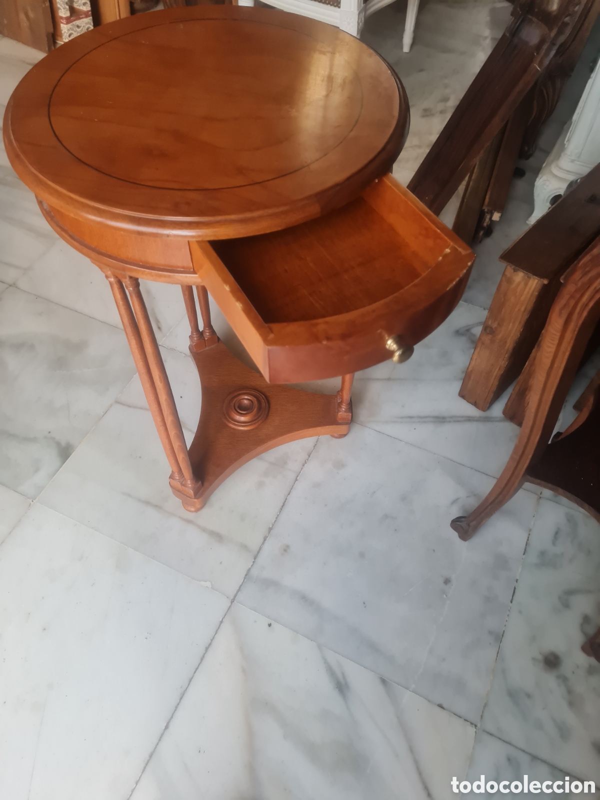 Antig&uuml;edades: Pedestal en madera de los a&ntilde;os 50 - Foto 4