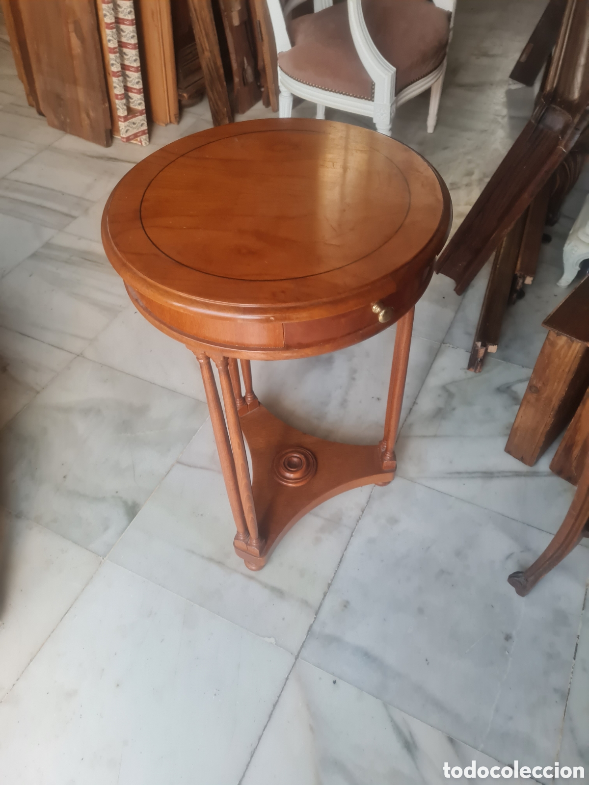 Antig&uuml;edades: Pedestal en madera de los a&ntilde;os 50 - Foto 1