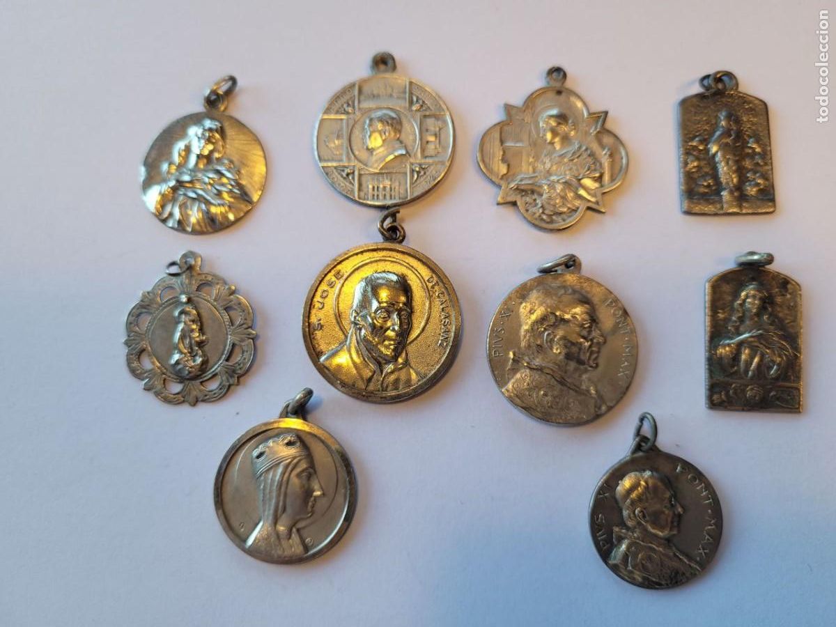 Antig&uuml;edades: 10 MEDALLAS RELIGIOSAS DE PLATA - Foto 1