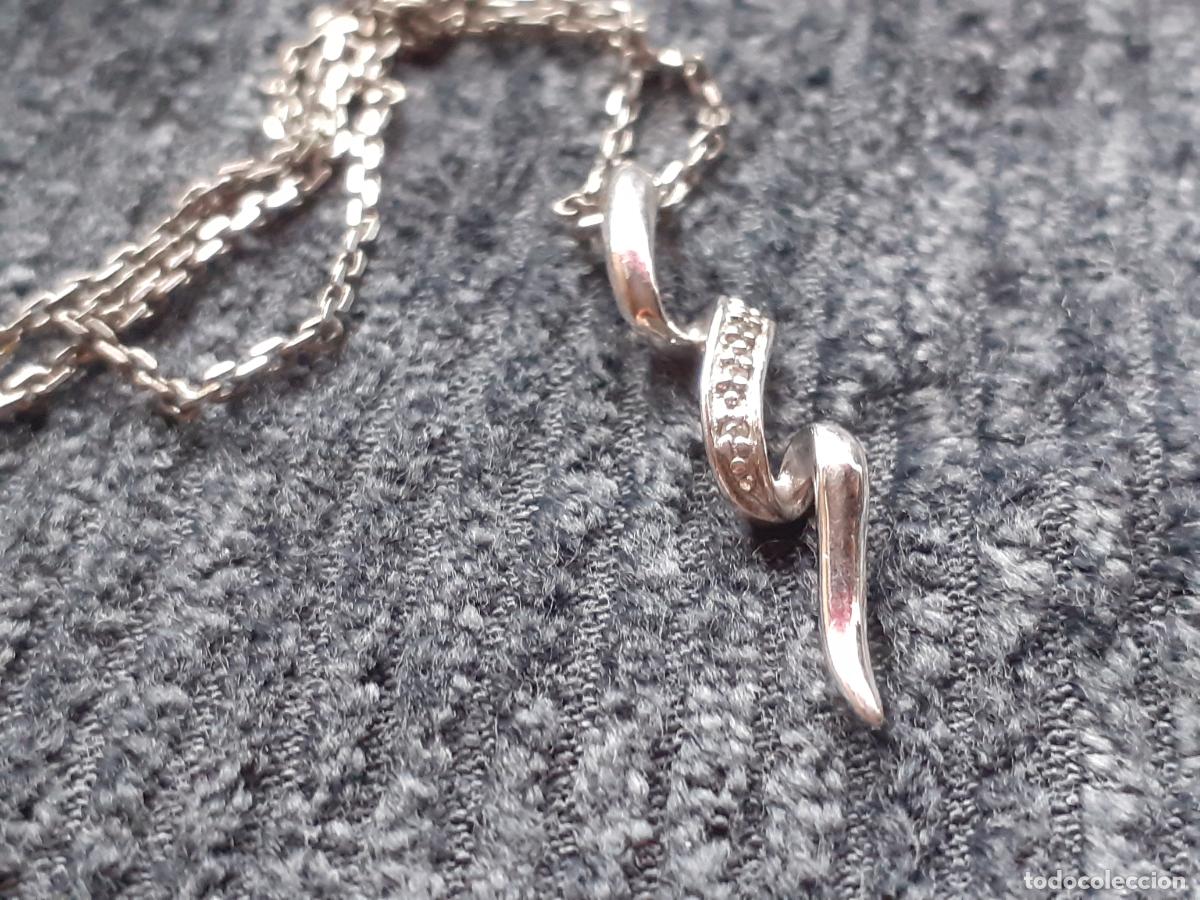 Antig&uuml;edades: Cadena plata con colgante - Foto 1