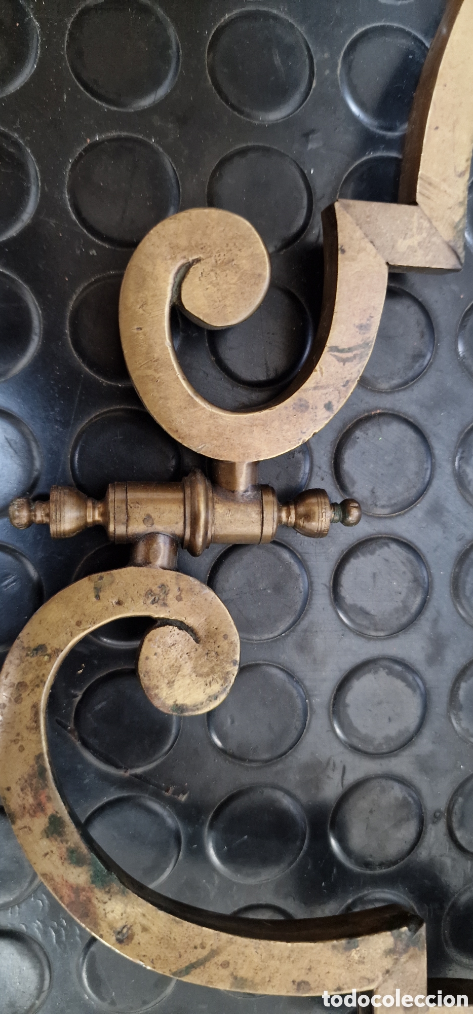 Antig&uuml;edades: Pareja de apliques plegables en bronce - Foto 7