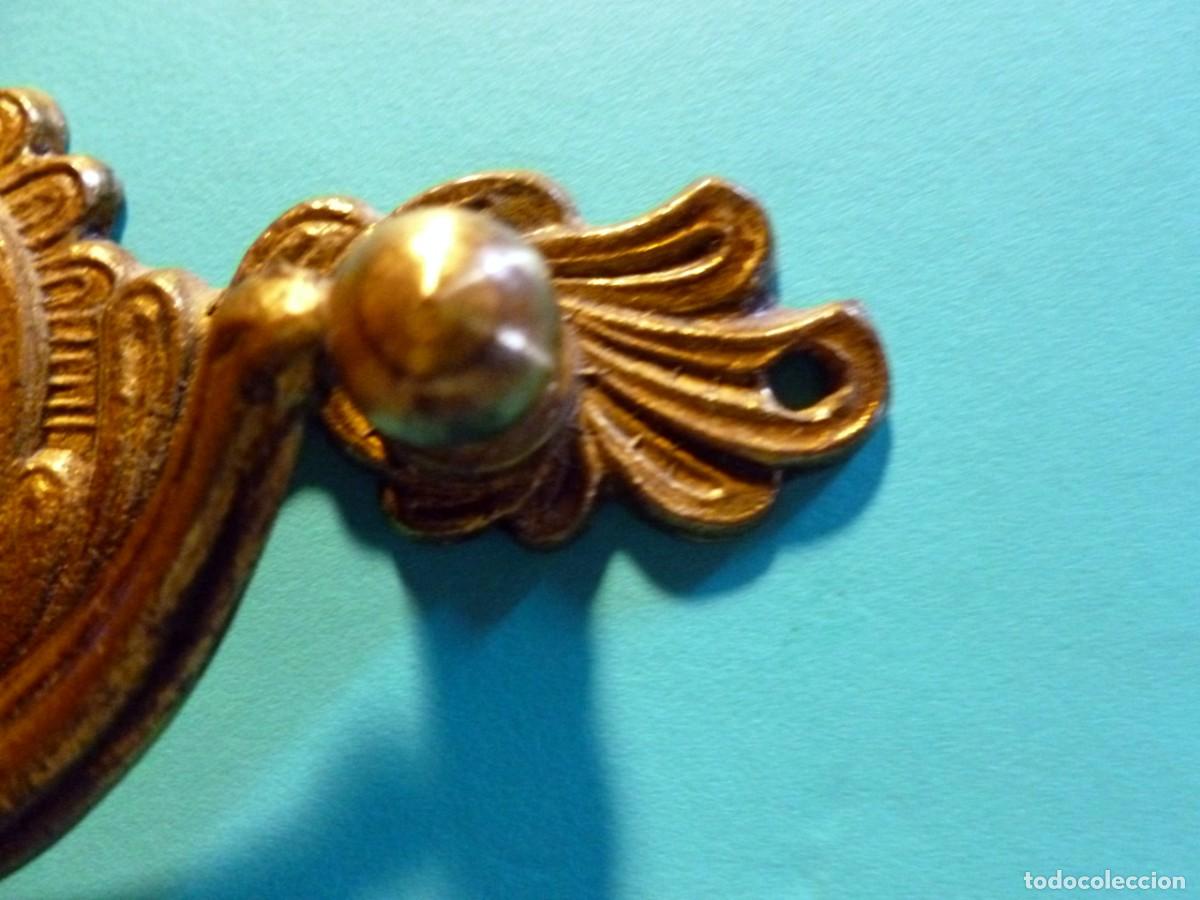 Antig&uuml;edades: Tirador de caj&oacute;n de bronce - Foto 3