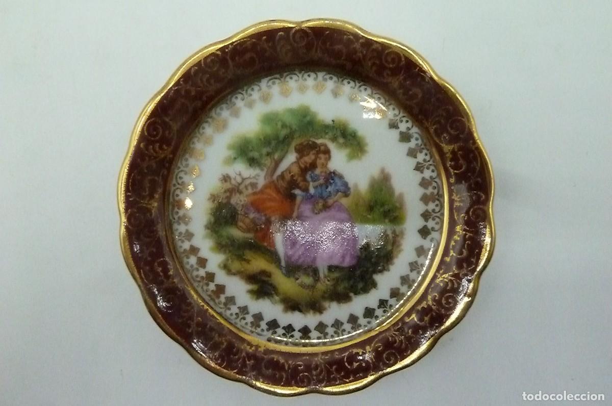 Antig&uuml;edades: Mini platito escena fragonard. Limoges - Foto 5