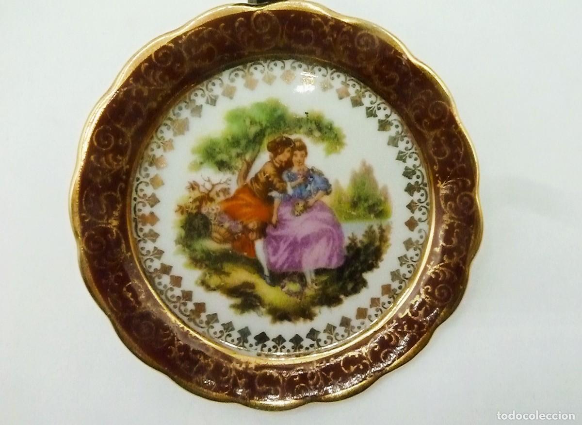Antig&uuml;edades: Mini platito escena fragonard. Limoges - Foto 2