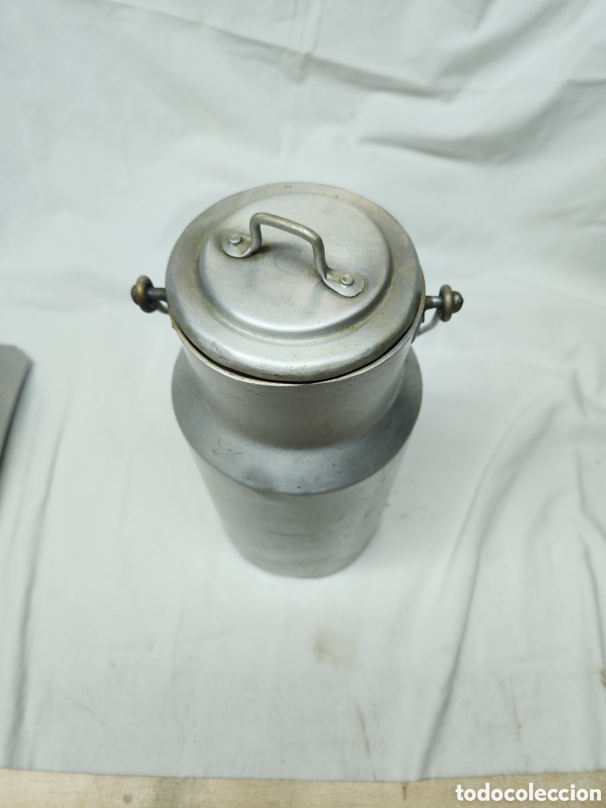 Antig&uuml;edades: ANTIGUA LECHERA DE ALUMINIO 2 LITROS. - Foto 2