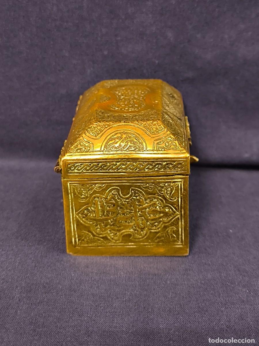 Antig&uuml;edades: CAJA ORIENTAL EN BRONCE E INCRIPCIONES - Foto 2
