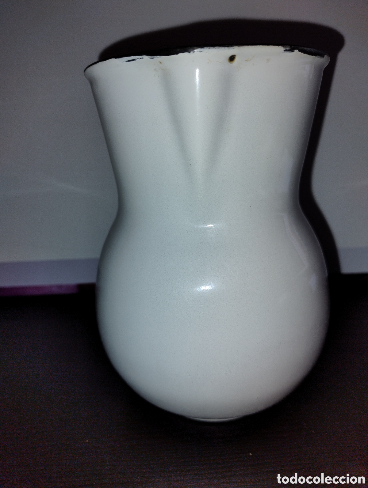 Antig&uuml;edades: Jarra hierro esmaltado blanco - Foto 4