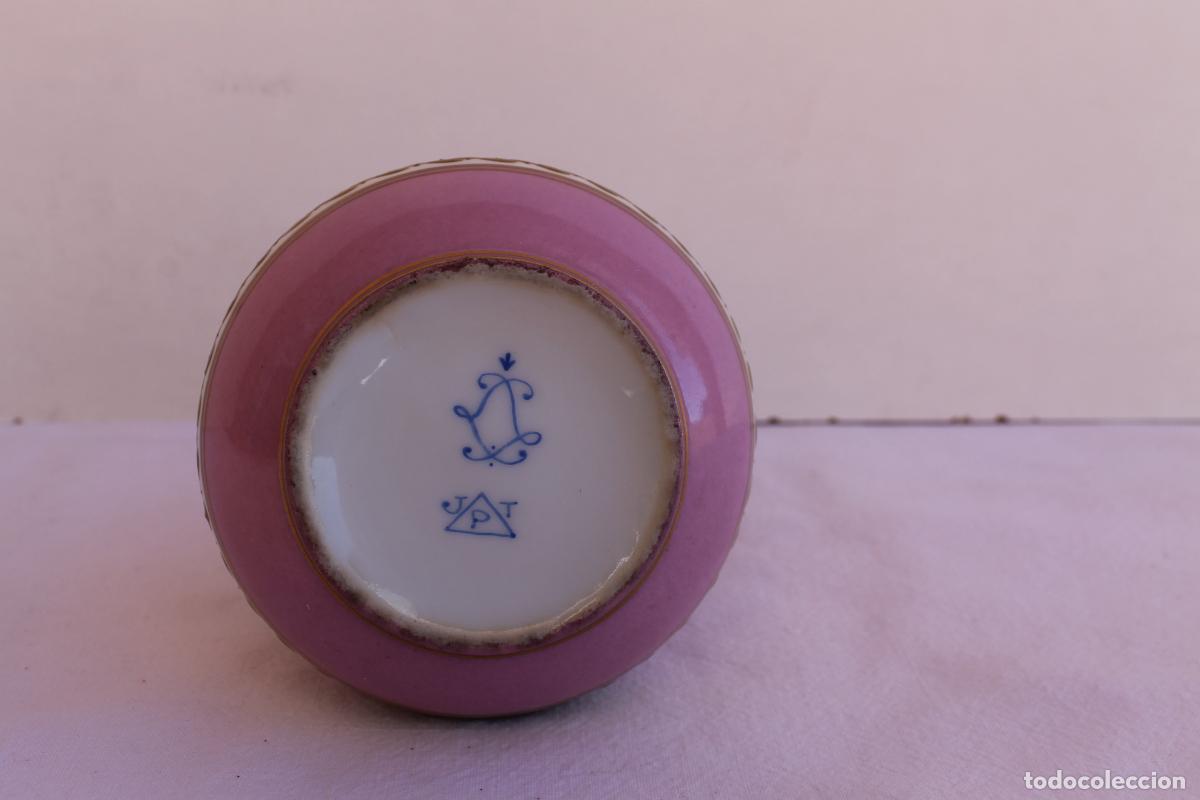 Antig&uuml;edades: JARRONCITO DE PORCELANA DE SEVRES - Foto 4