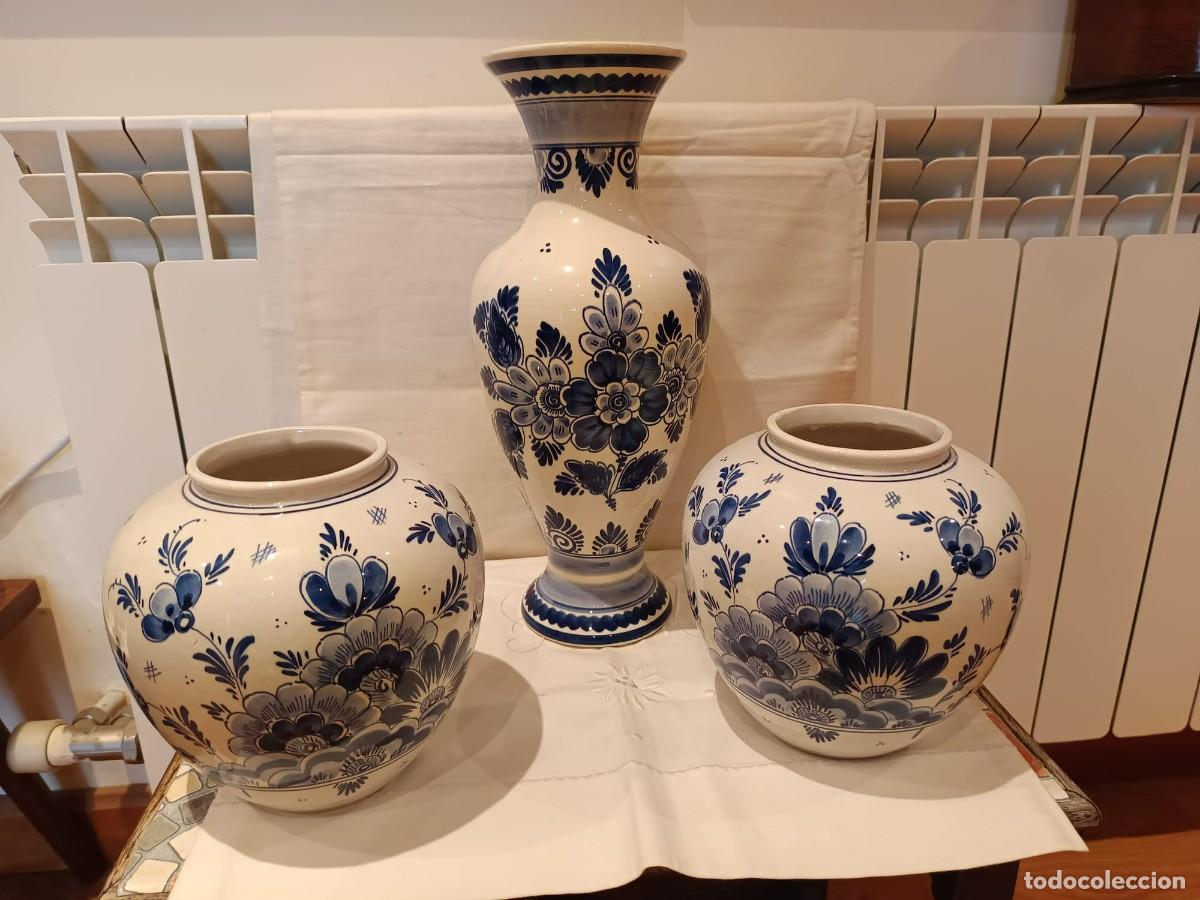 Antig&uuml;edades: 3 jarrones ceramica delft - Foto 1