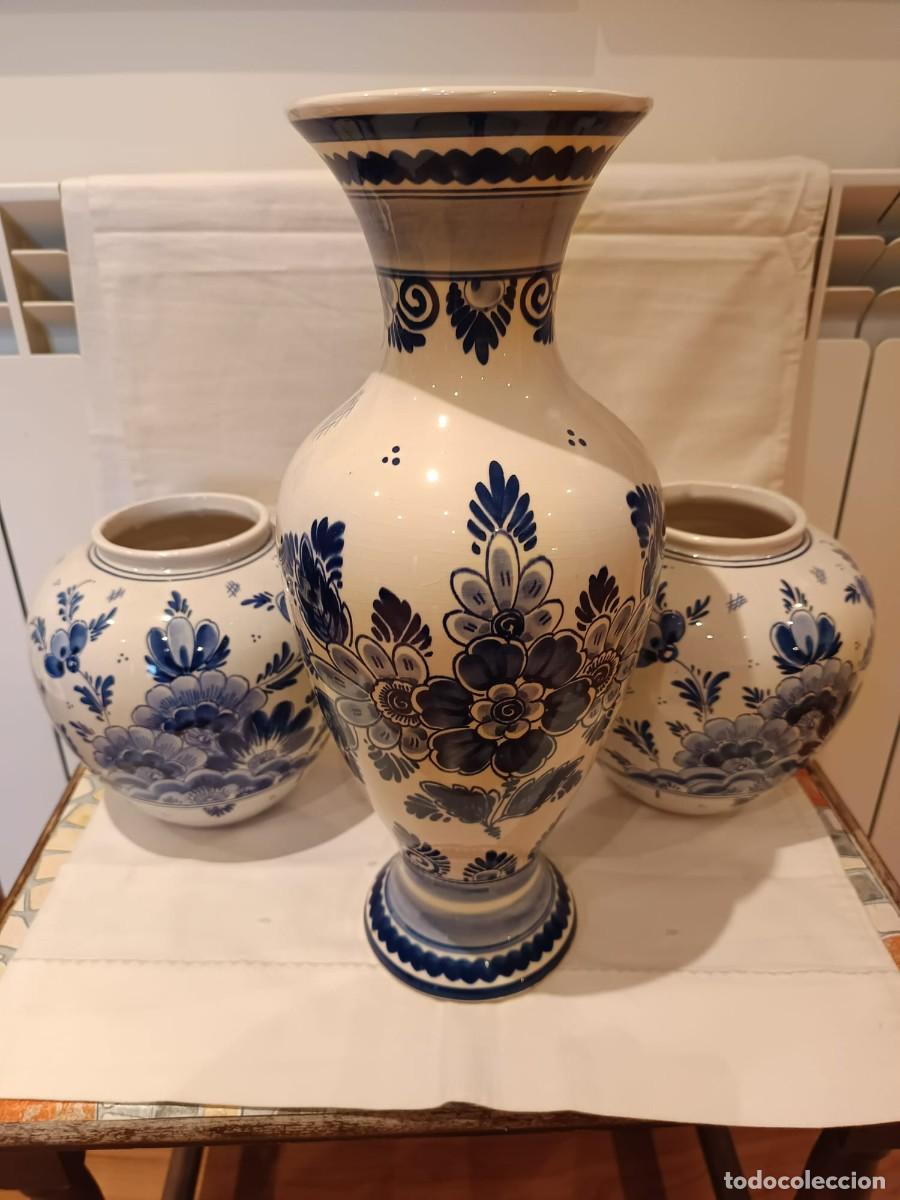 Antig&uuml;edades: 3 jarrones ceramica delft - Foto 2