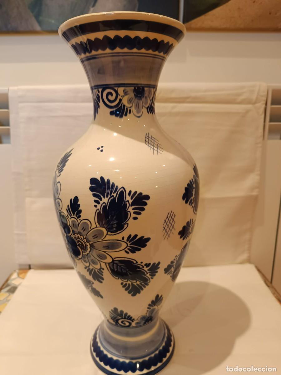 Antig&uuml;edades: 3 jarrones ceramica delft - Foto 3