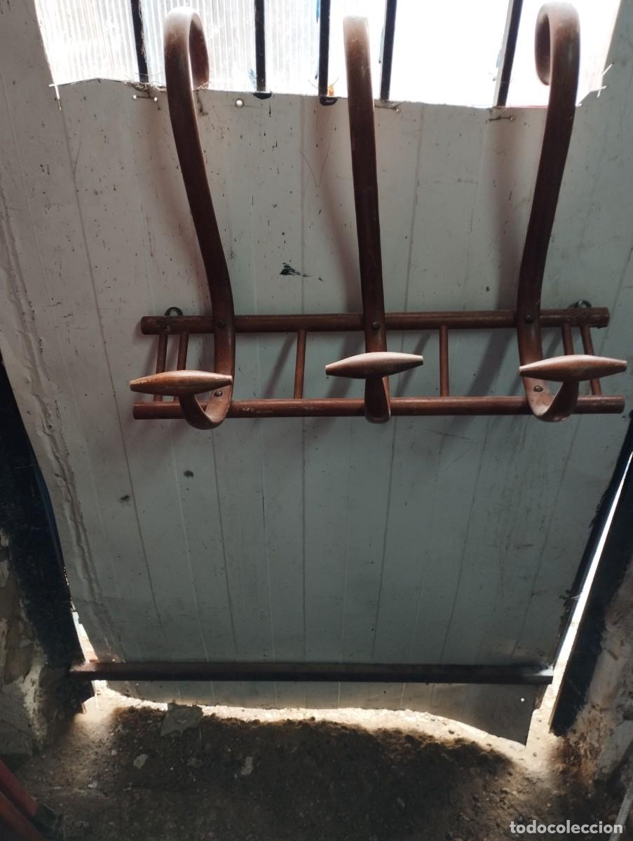 Antig&uuml;edades: Perchero de pared antiguo - Foto 4