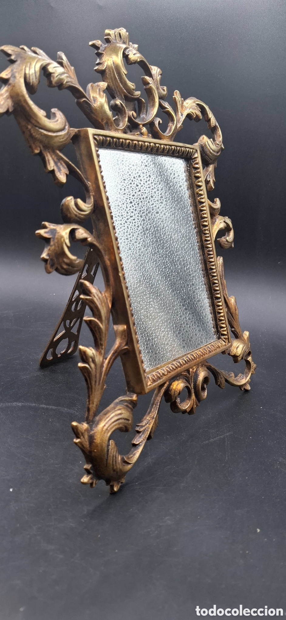 Antig&uuml;edades: Espectacular marco con espejo en bronce. Antiguo. 30x24 cms - Foto 2