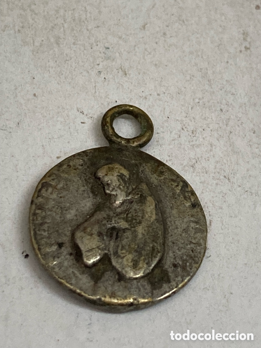 Antig&uuml;edades: Medalla de plata religiosa C328 - Foto 2